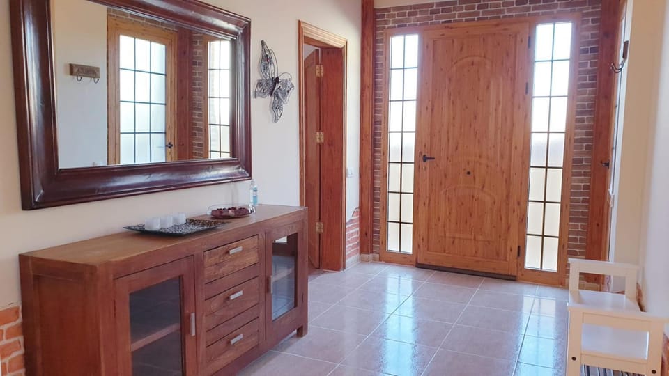 Kitchen or kitchenette, Lobby or reception