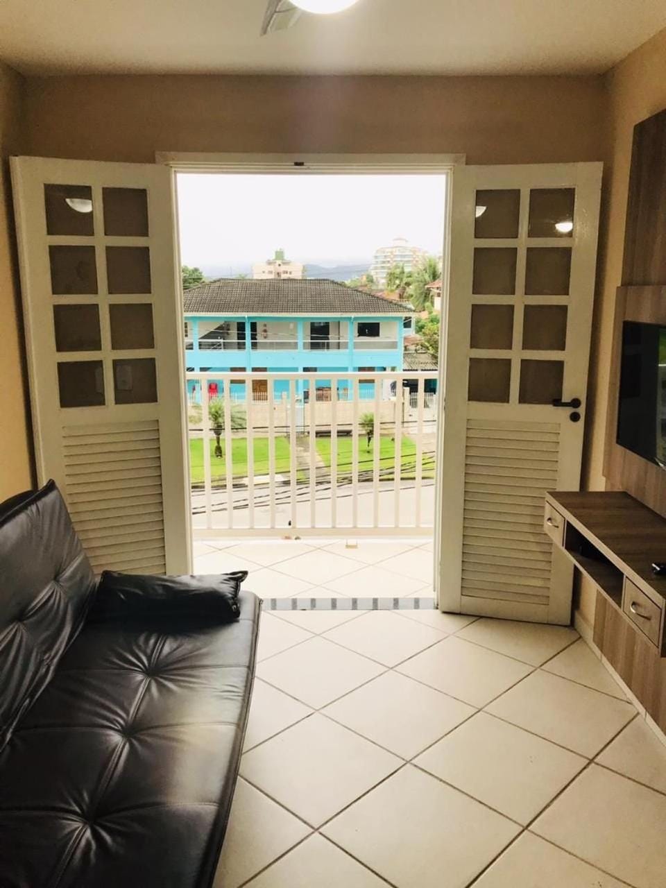 Apê lindo 1 min a pé da Praia Grande-O mais perto! Apartment in Ubatuba