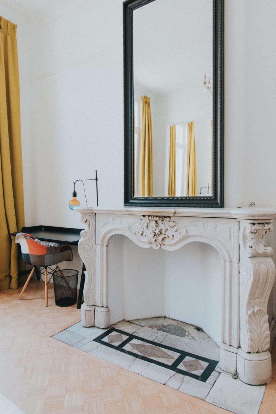 Bedroom, fireplace