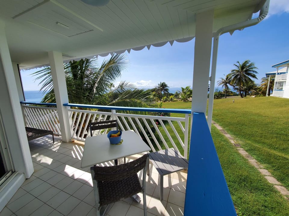 Balcony/Terrace, Dining area, Garden view, Sea view