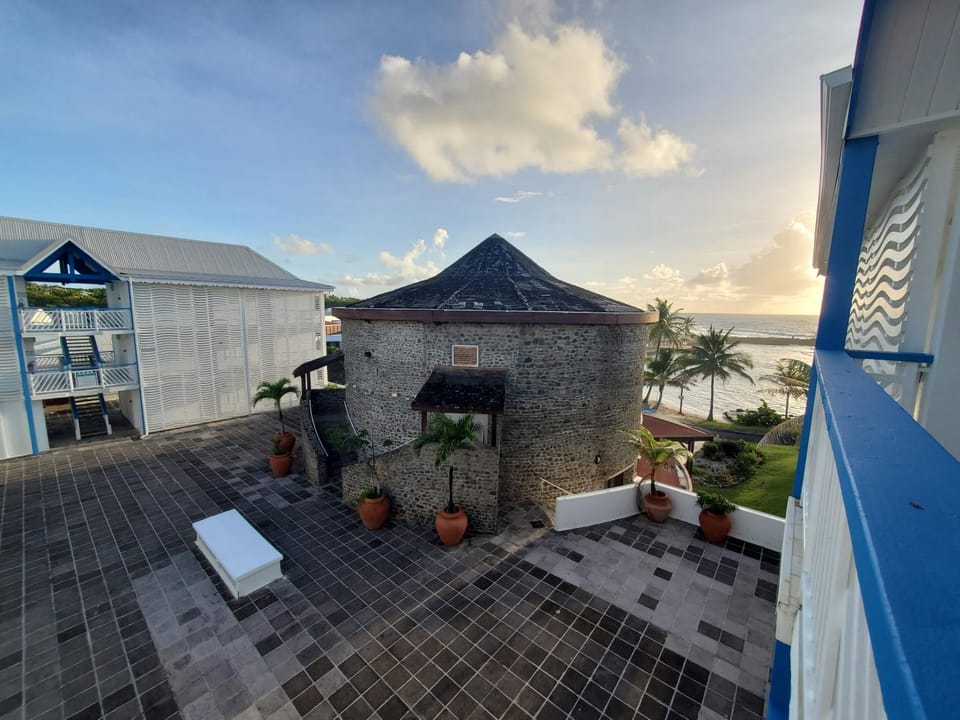 Property building, Day, Natural landscape