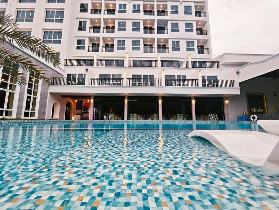 Pool view, Swimming pool