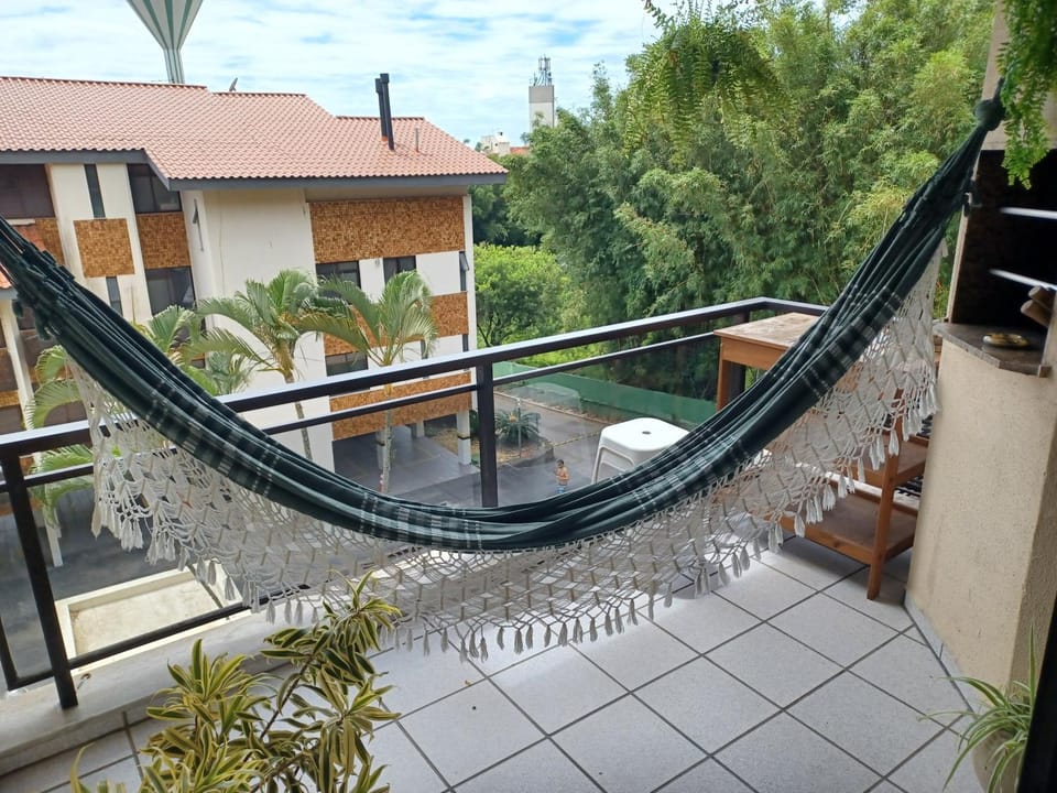 Segurança e conforto na Praia Brava a 100 do mar - Condomínio Curimã Apartment in Florianopolis