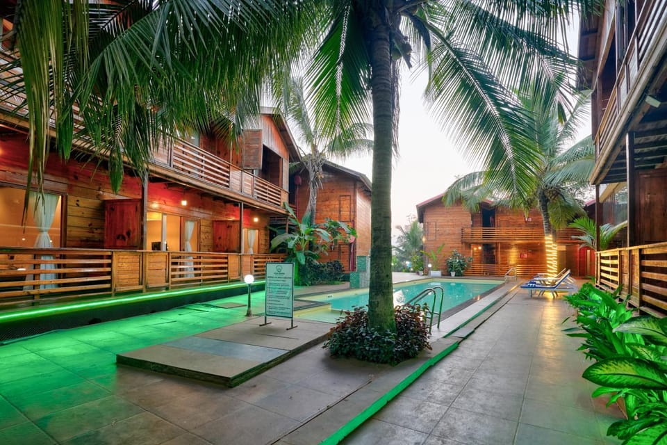 Property building, Swimming pool