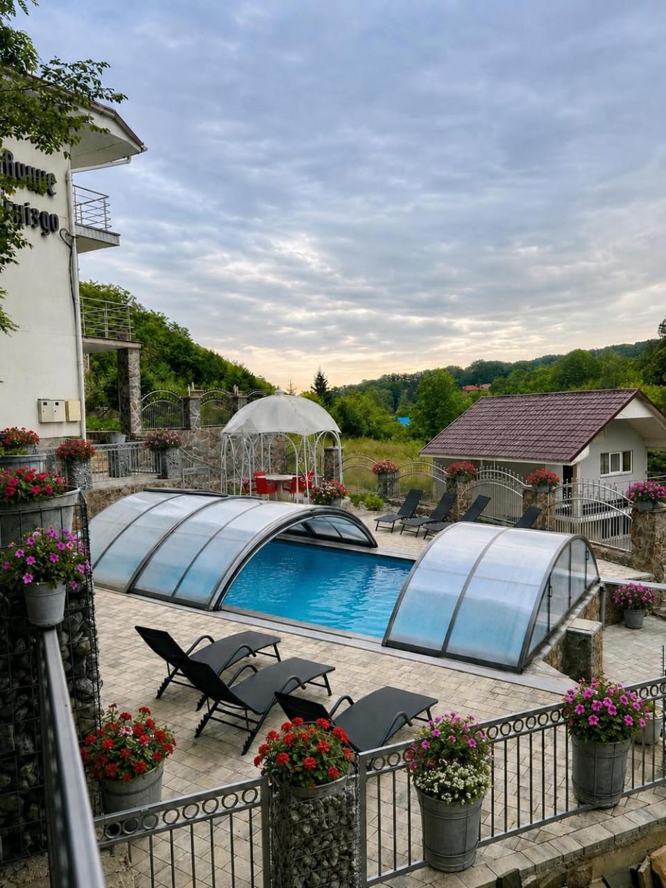Swimming pool