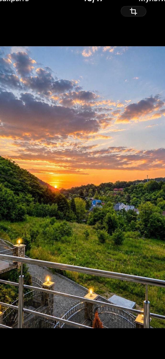 Ластівчине гніздо Hotel in Ukraine