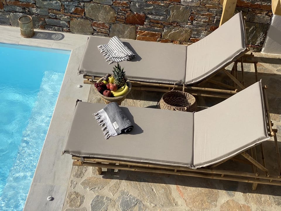 Balcony/Terrace, Swimming pool, Sunrise