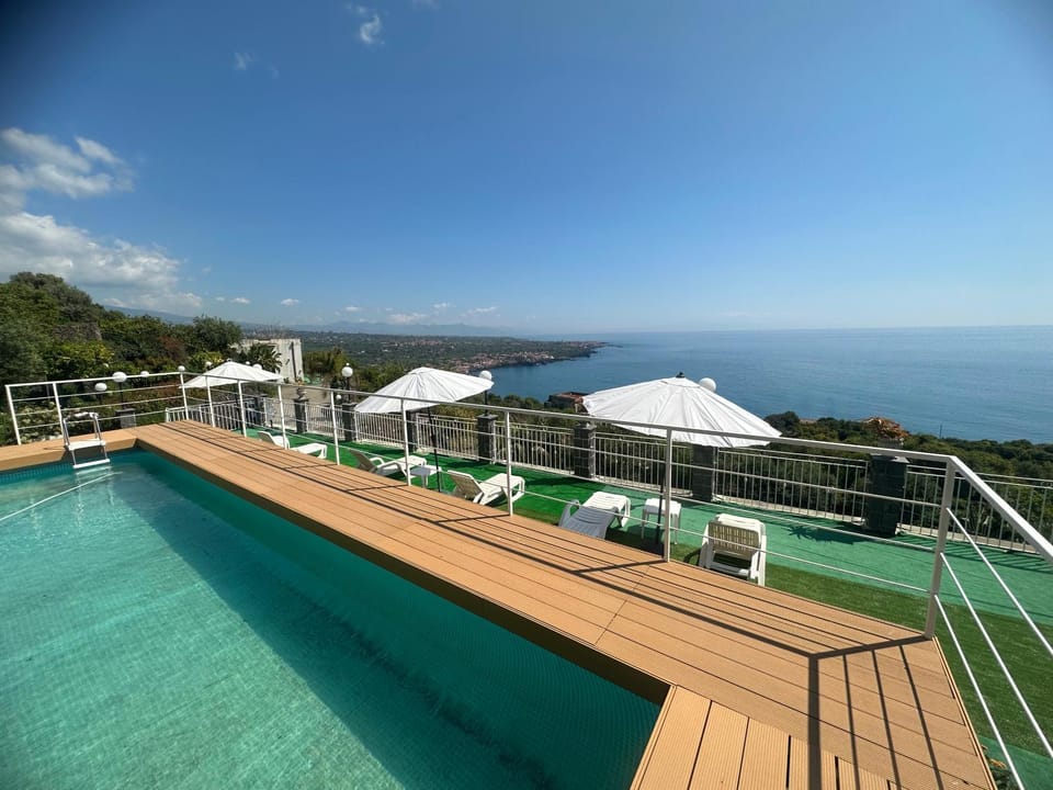 Tenuta la Timpa Vela rooms And pool Farm Stay in Acireale