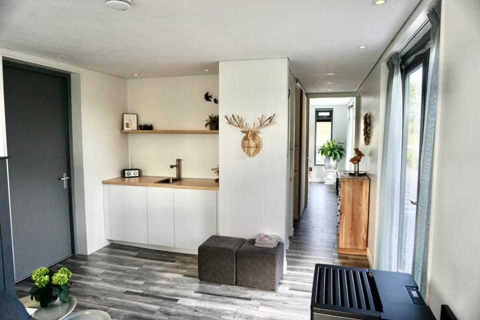 Property building, Kitchen or kitchenette, Breakfast