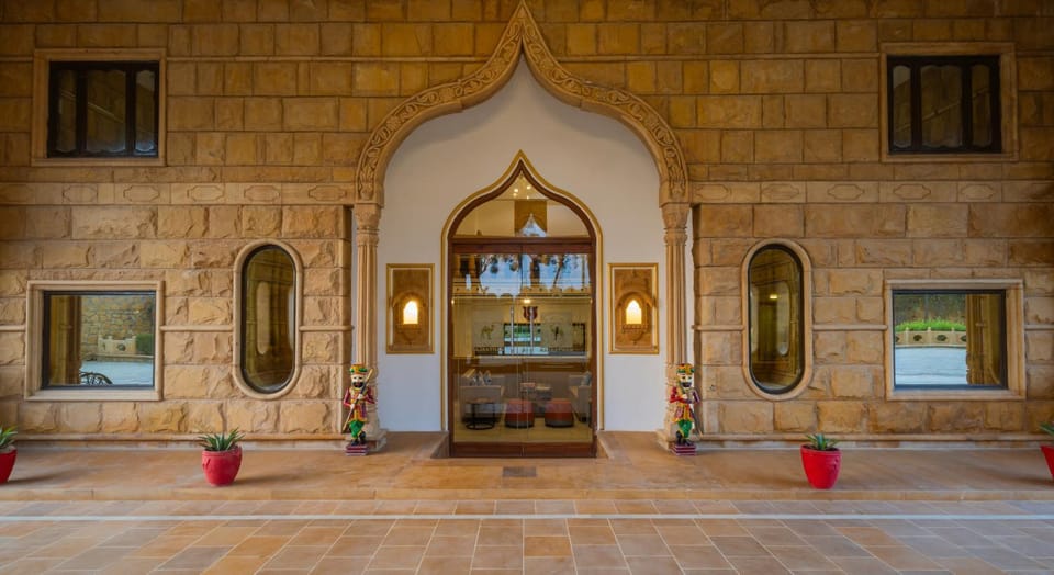 Property building, Facade/entrance