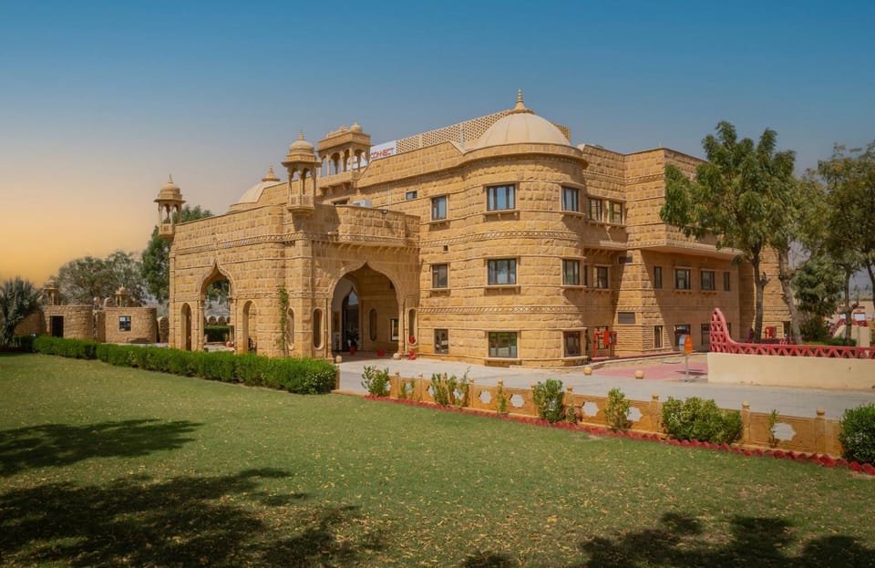 Property building, Natural landscape, Garden, Garden view, Landmark view