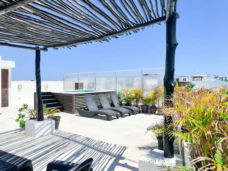 Balcony/Terrace, Swimming pool