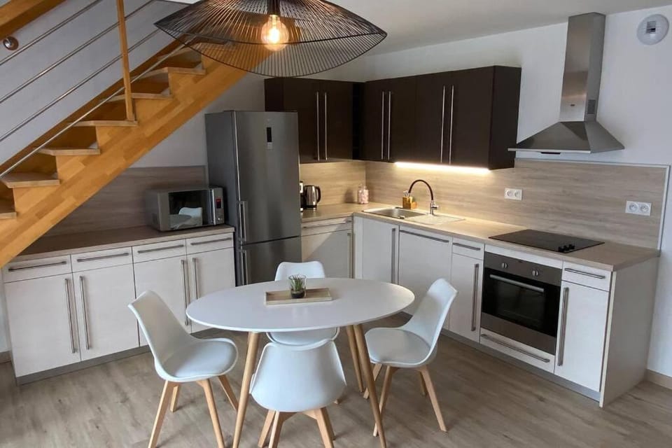 Dining area, Communal kitchen