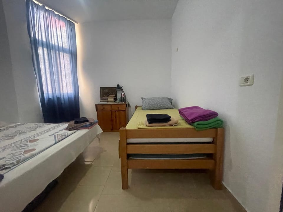 Bed, Kitchen or kitchenette, Photo of the whole room, Bedroom