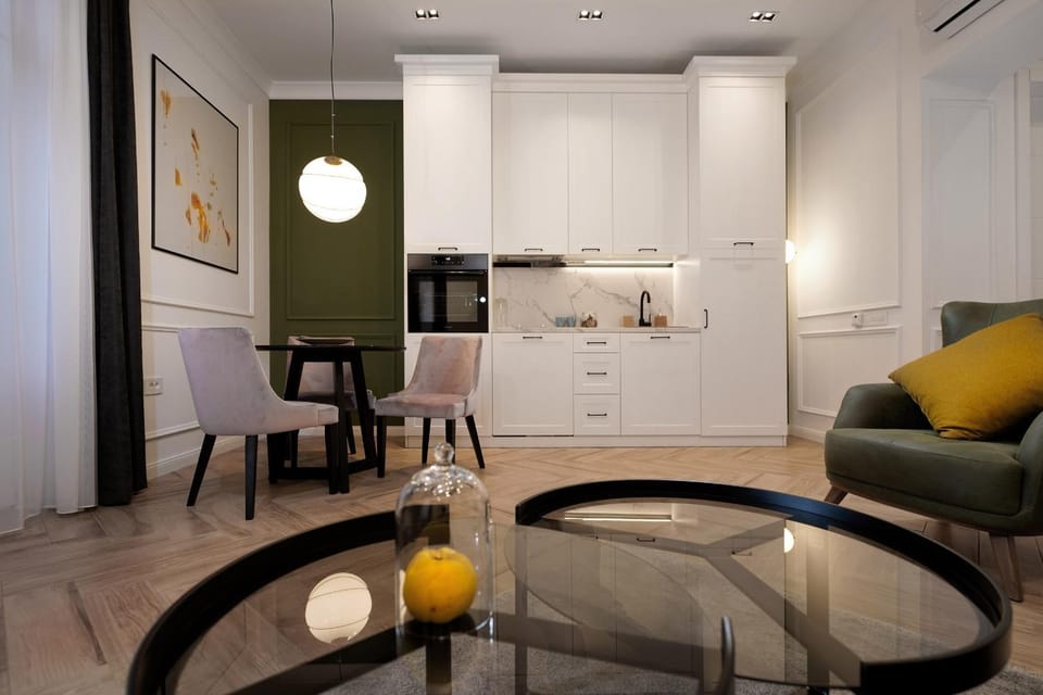 Living room, Seating area, Dining area, Communal kitchen