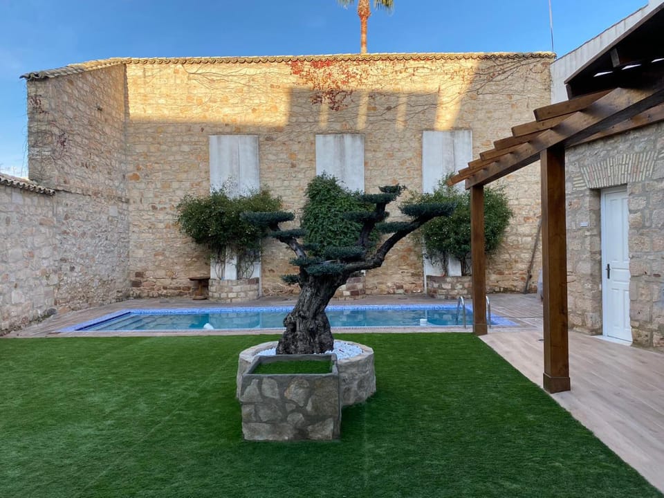 Garden, Swimming pool