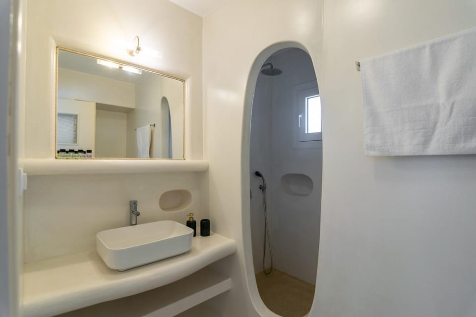 Tranquille House House in Milos