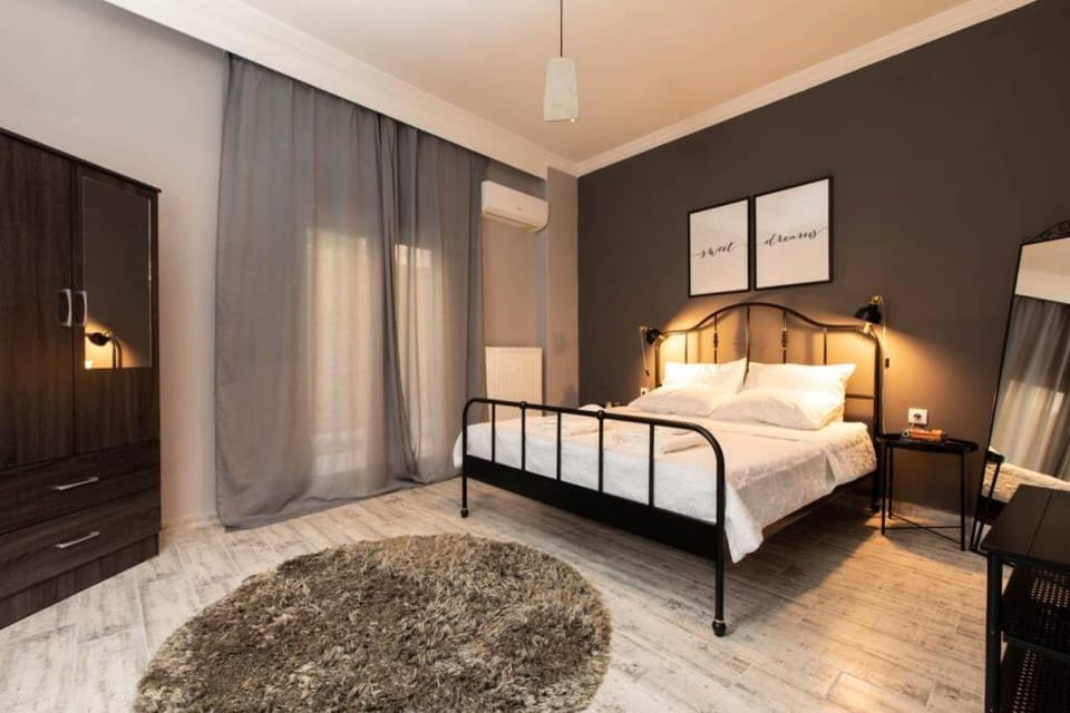 View and the city Apartment in Thessaloniki
