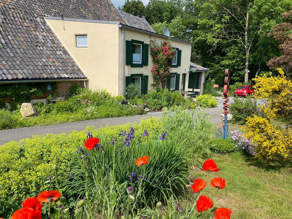 Bellerose Maison de Greunebennet House in Wallonia, Belgium