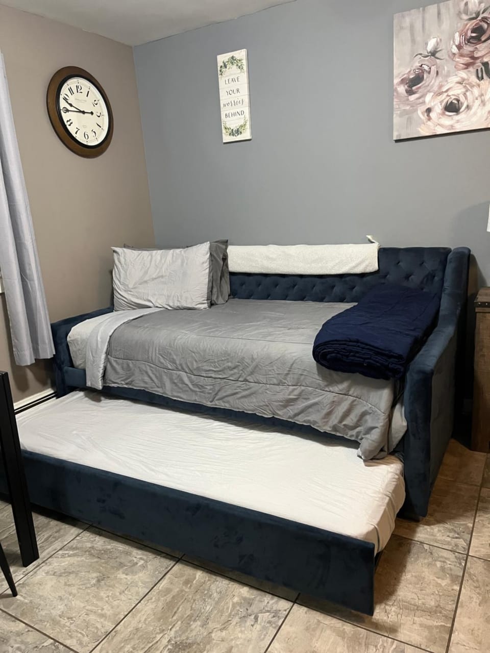 Just Like Being at Home- Newly Renovated Unit Apartment in Orleans