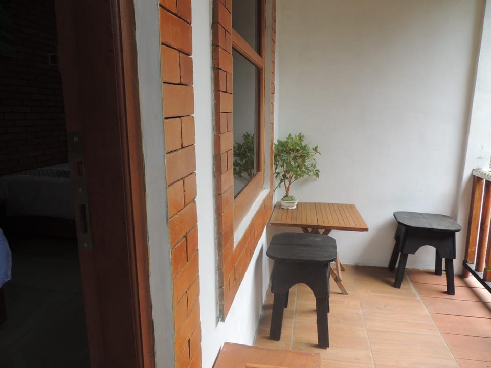 Facade/entrance, Balcony/Terrace