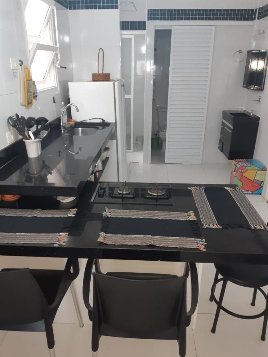 Kitnet em Guarujá - Pitangueiras (sem garagem) Apartment in State of São Paulo