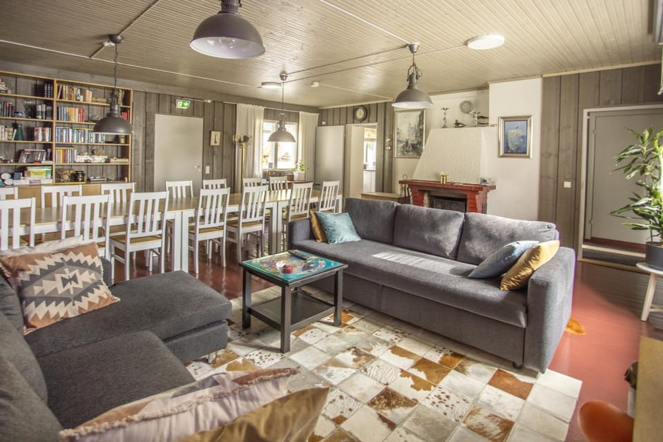 Communal lounge/ TV room, Living room