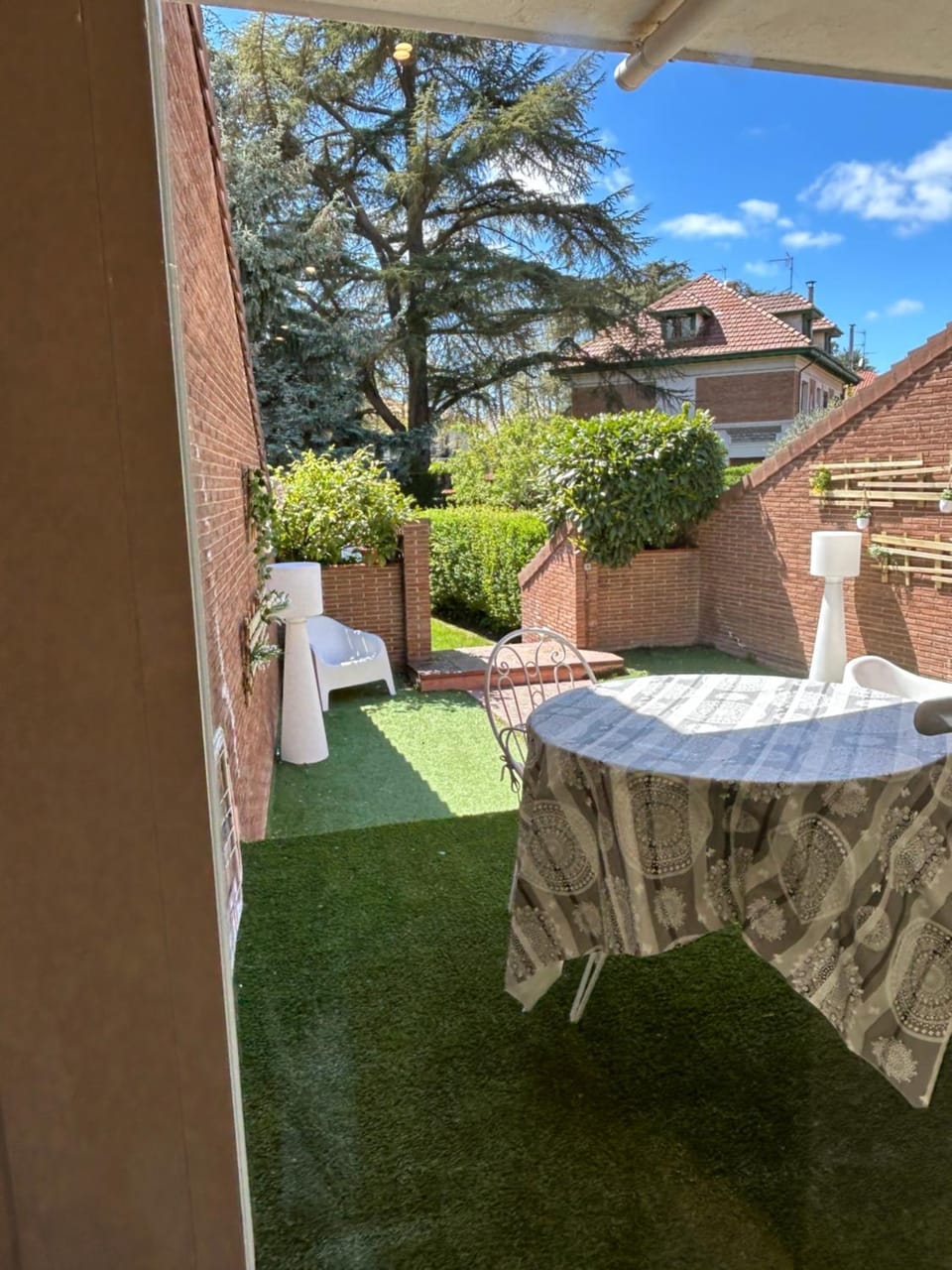 Alojamientos Castellana Jardín 1 y 2 PARKING Y PISCINA GRATIS!! Apartment in Burgos