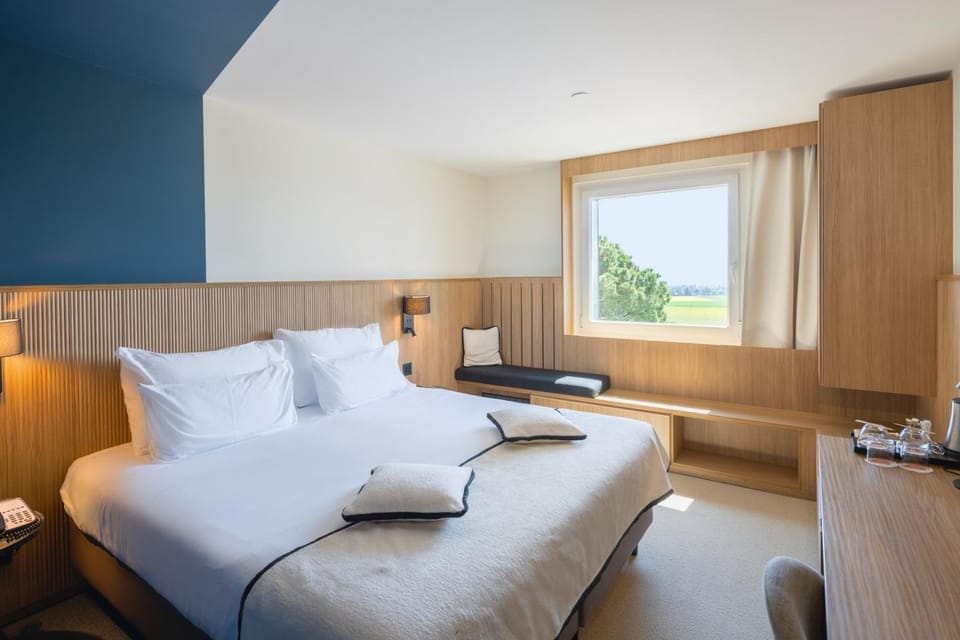 Bedroom, Lake view, Lake view