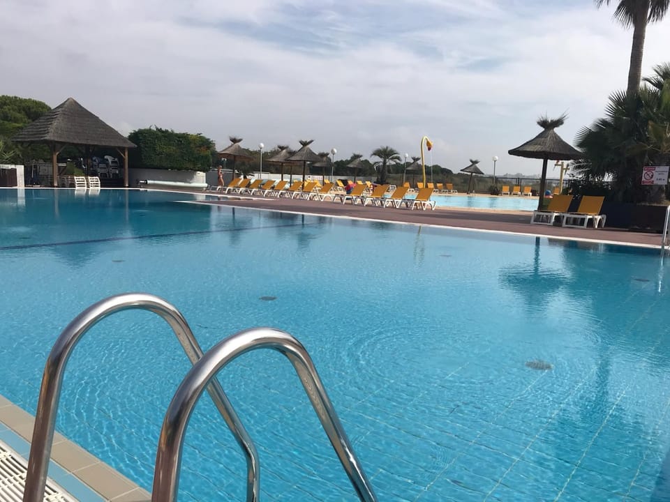 Swimming pool, Swimming pool