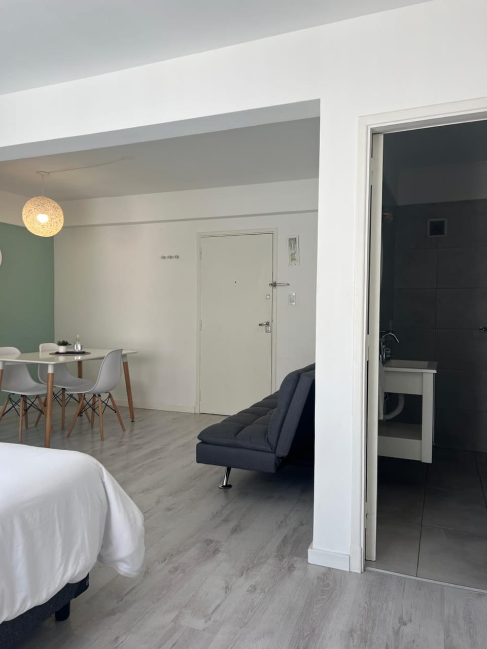 Living room, Photo of the whole room