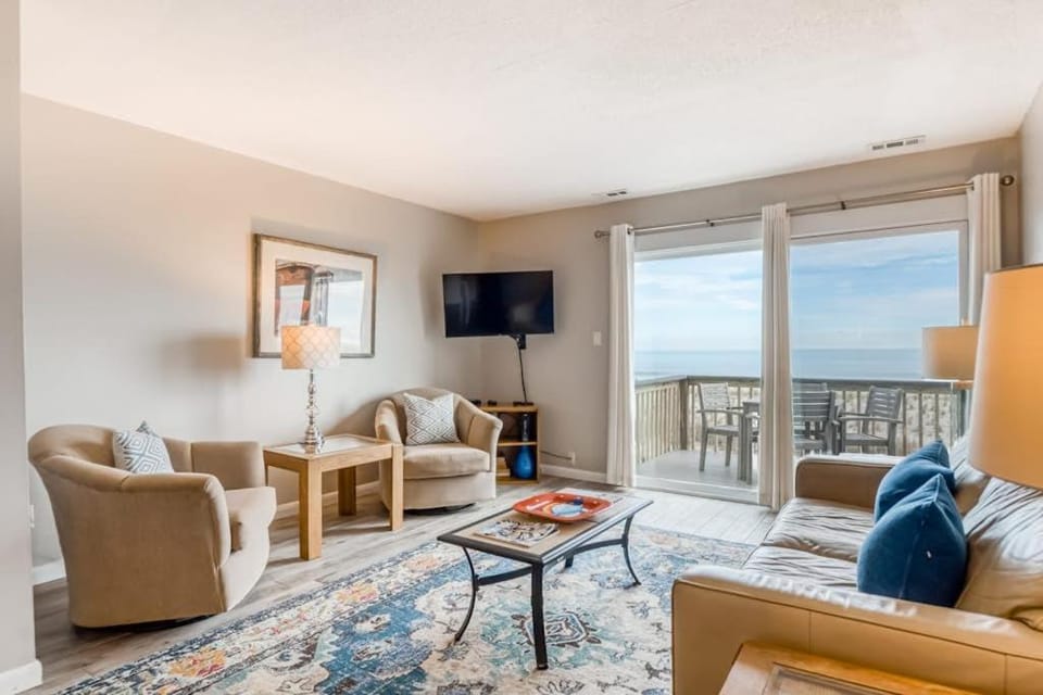 Tybee Lights Apartment in Tybee Island
