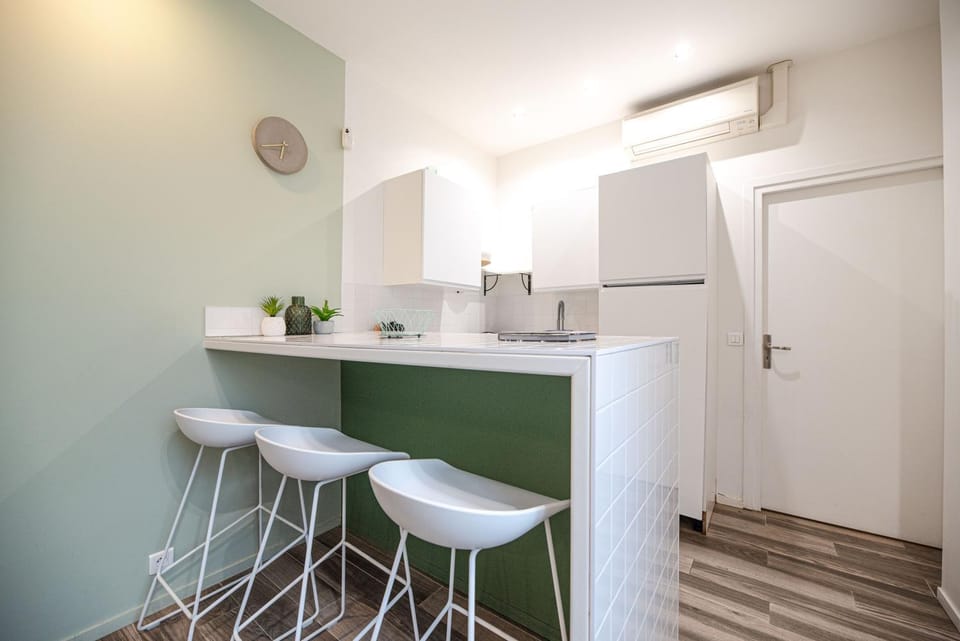 Lounge or bar, Seating area, Dining area