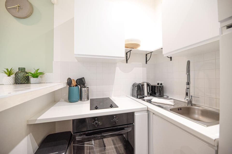 Dining area, Communal kitchen