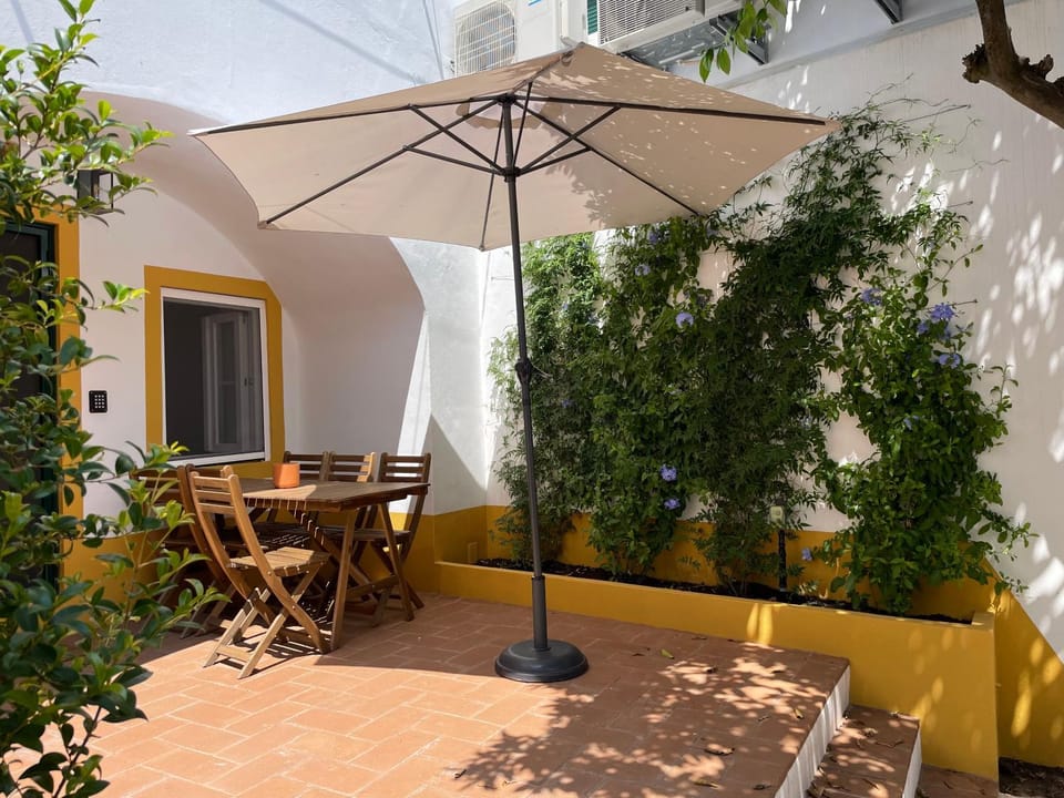 Patio, Garden, Dining area, Garden view