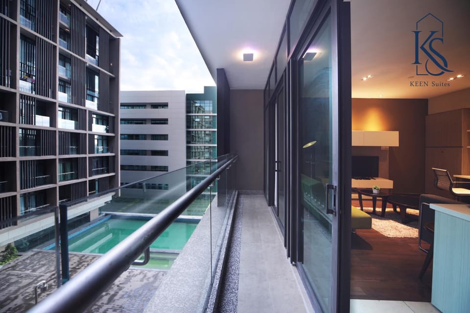 Balcony/Terrace, Pool view, Swimming pool