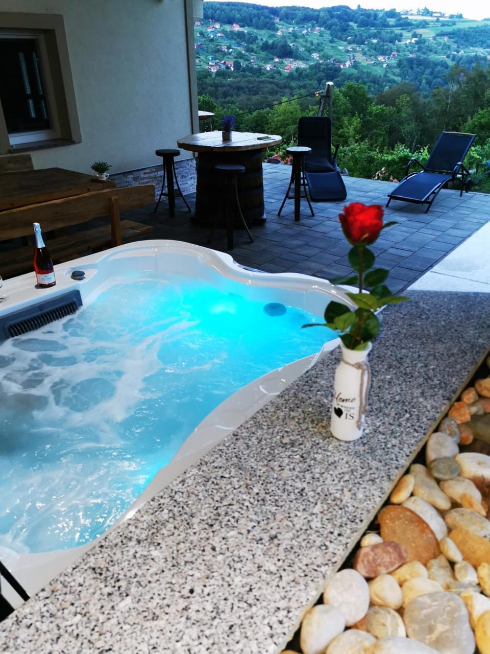 Patio, Hot Tub