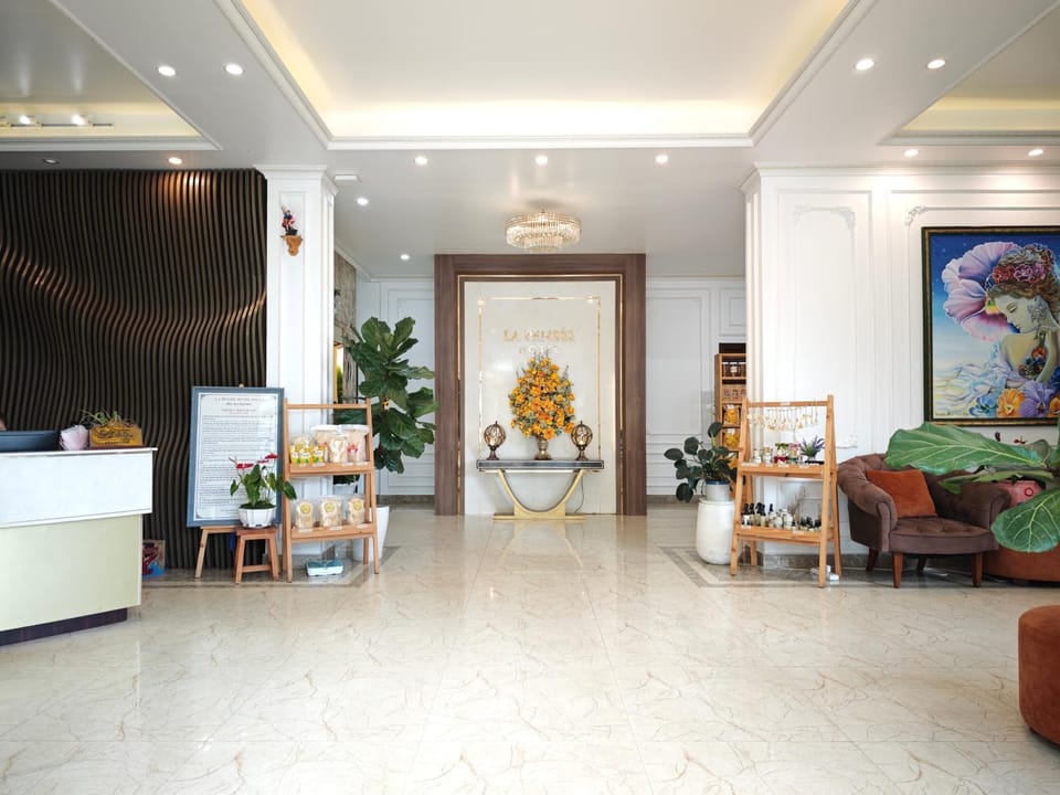 La Pense'e Hotel - Dalat Hotel in Dalat