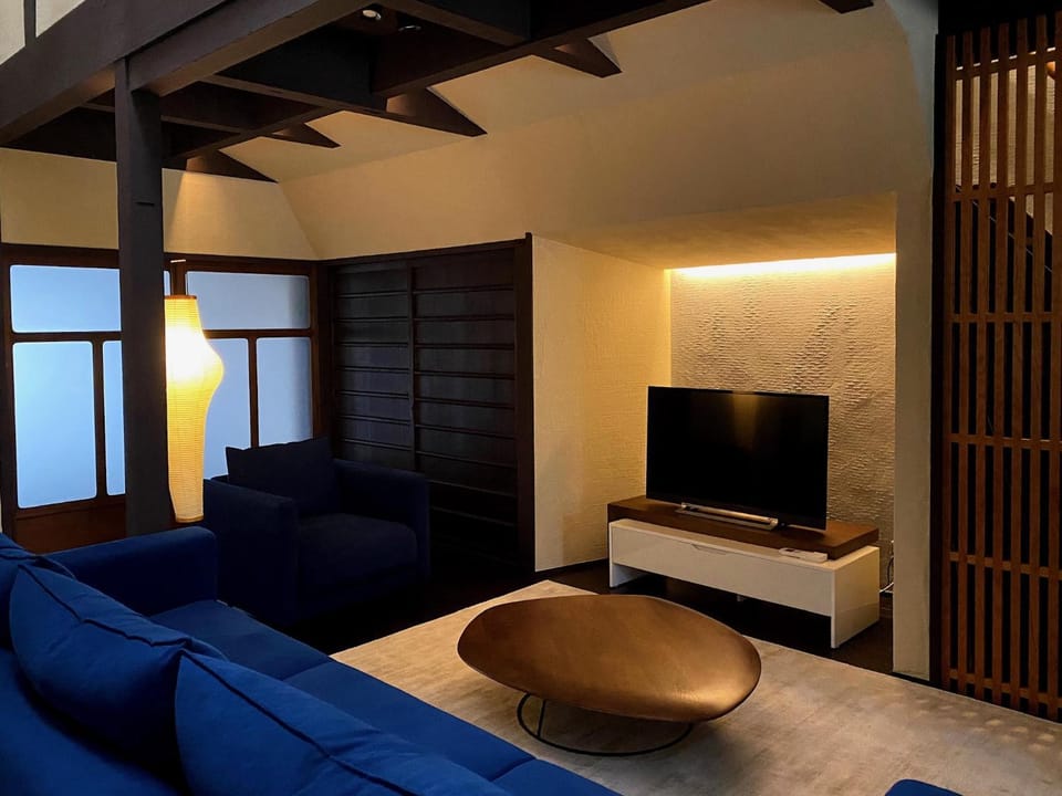 Communal lounge/ TV room, Living room