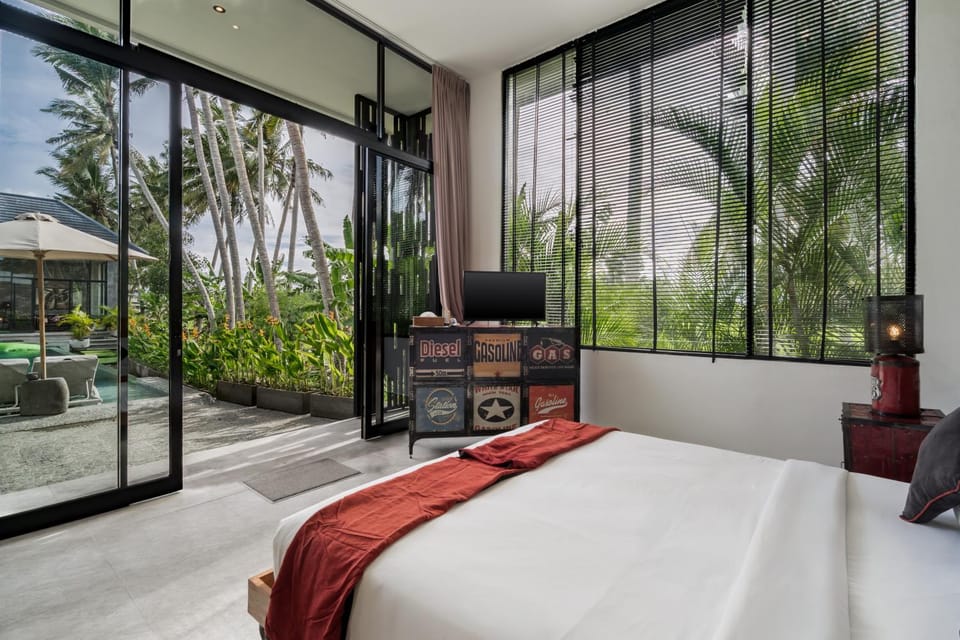 Bed, TV and multimedia, Bedroom, air conditioner
