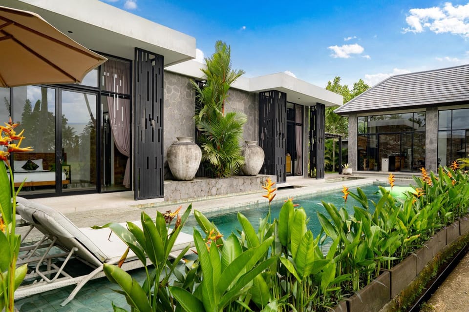 Property building, Pool view, Swimming pool, sunbed