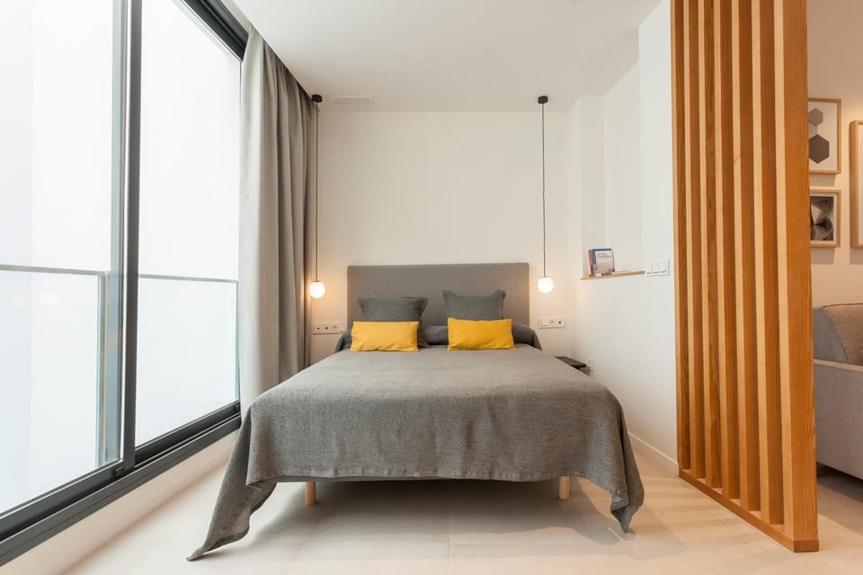 Bed, Inner courtyard view