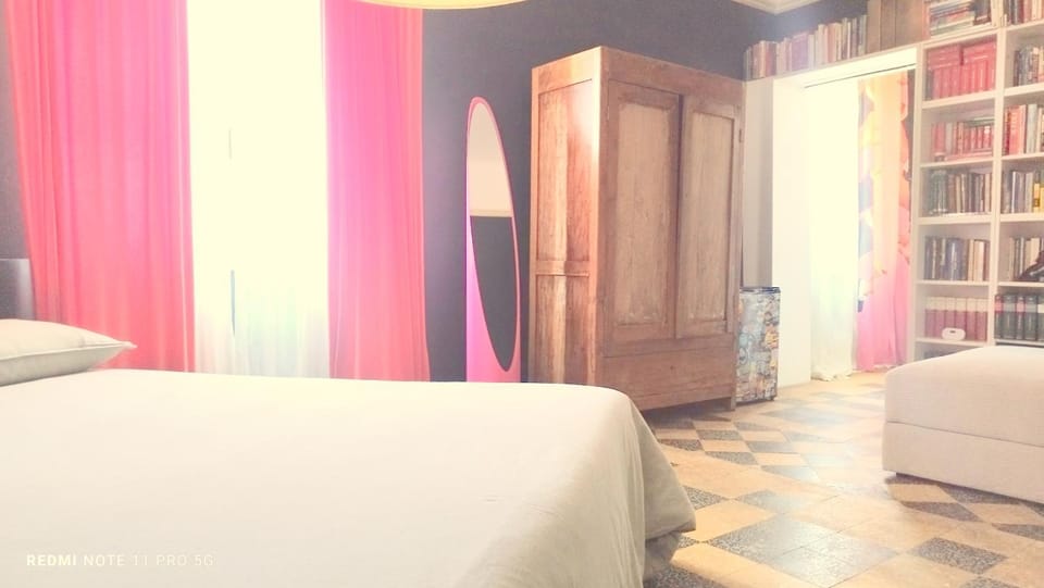 Bed, Photo of the whole room, Bedroom, wardrobe