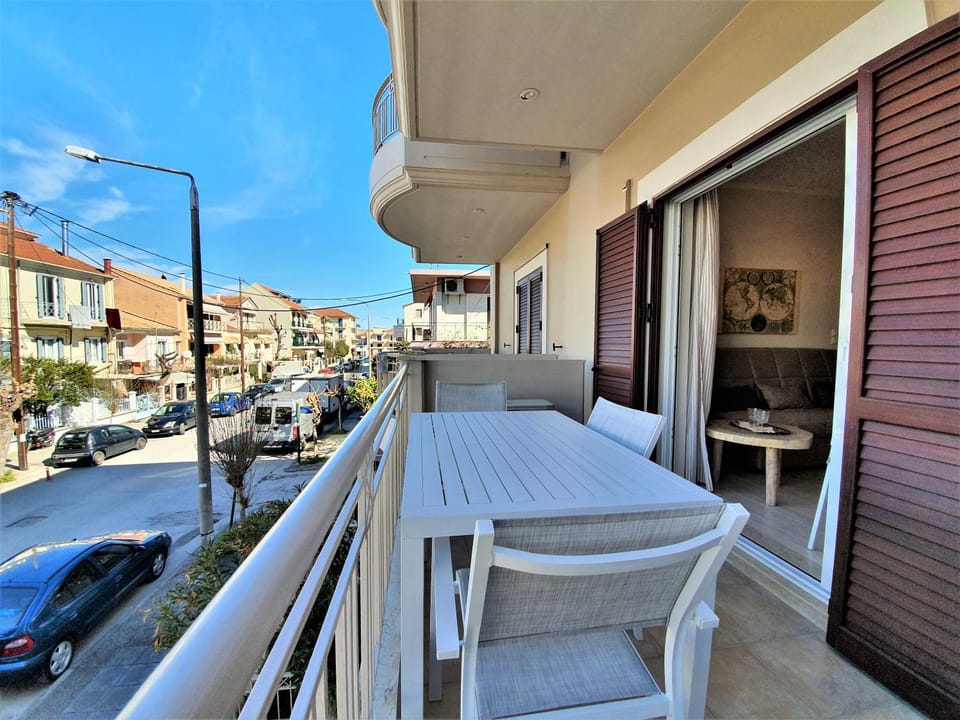 Balcony/Terrace, City view