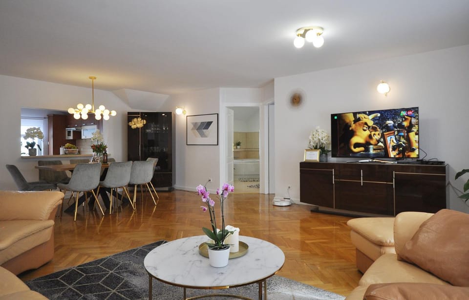 TV and multimedia, Living room