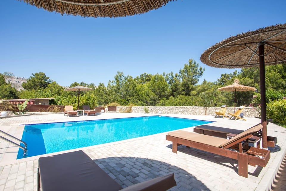 Patio, Day, Natural landscape, Garden, Garden view, Pool view, Swimming pool, sunbed