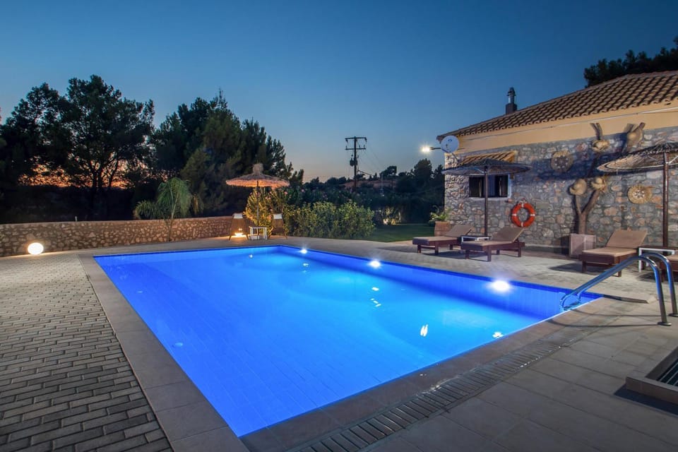 Night, Pool view, Swimming pool, sunbed