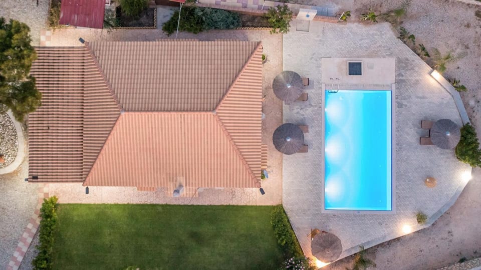 Property building, Patio, Bird's eye view, Pool view, Swimming pool, sunbed