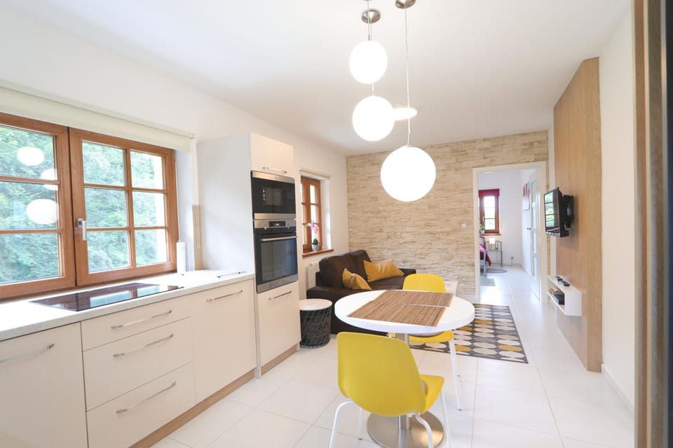 Kitchen or kitchenette, Living room, kitchen