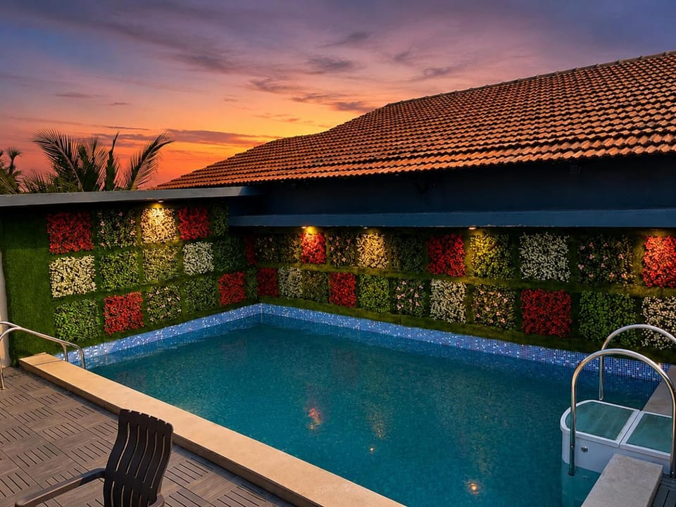 Property building, Swimming pool